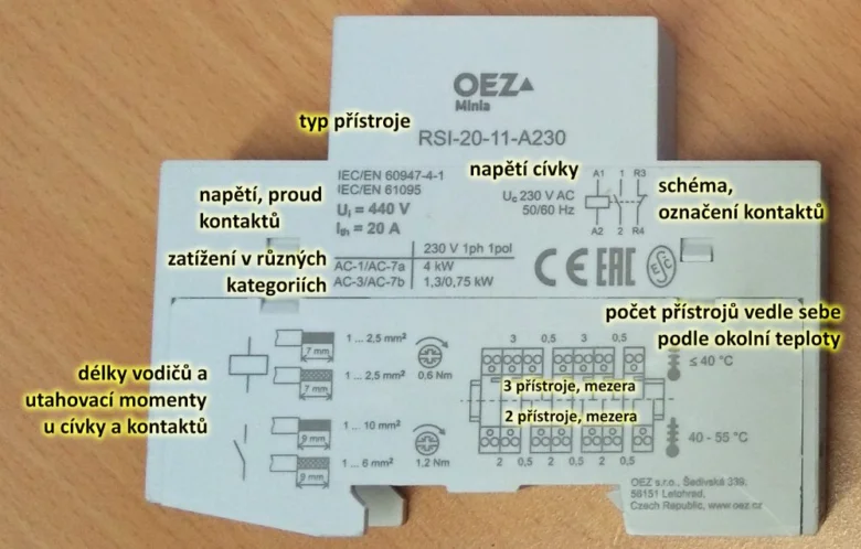 Označení stykače s technickými parametry a schématem zapojení.