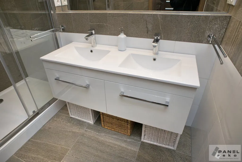 Modern bathroom vanity