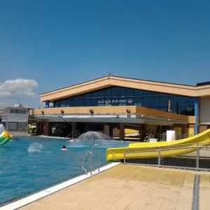 Venec v aquaparku Hustopeče s žlutou skluzavkou