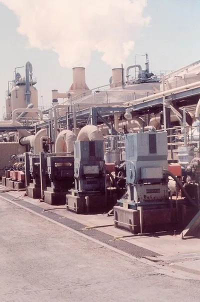 Řada průmyslových generátorů s výfukem páry na tepelné elektrárně
