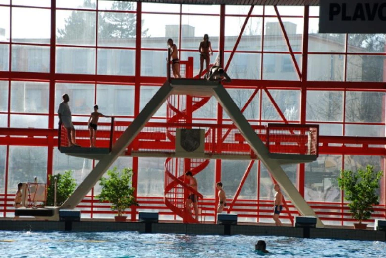 Indoor swimming pool diving tower